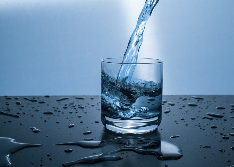Beber agua es muy beneficioso para la salud