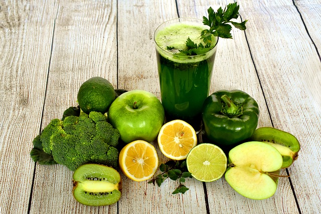 La fruta exprimida pierde antioxidantes y fibra