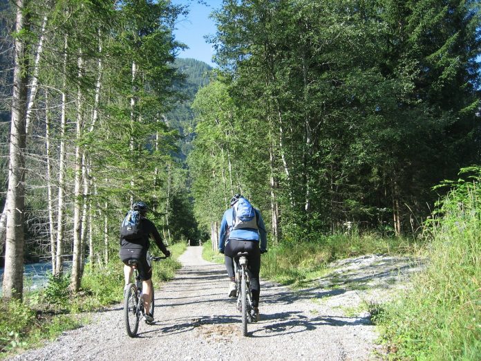 Paseo_bicicleta Paseo en bicleta por la naturaleza
