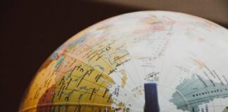 Una bola del mundo que muestra la Diabetes en el mundo
