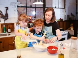 mama-y-peques-cocinando